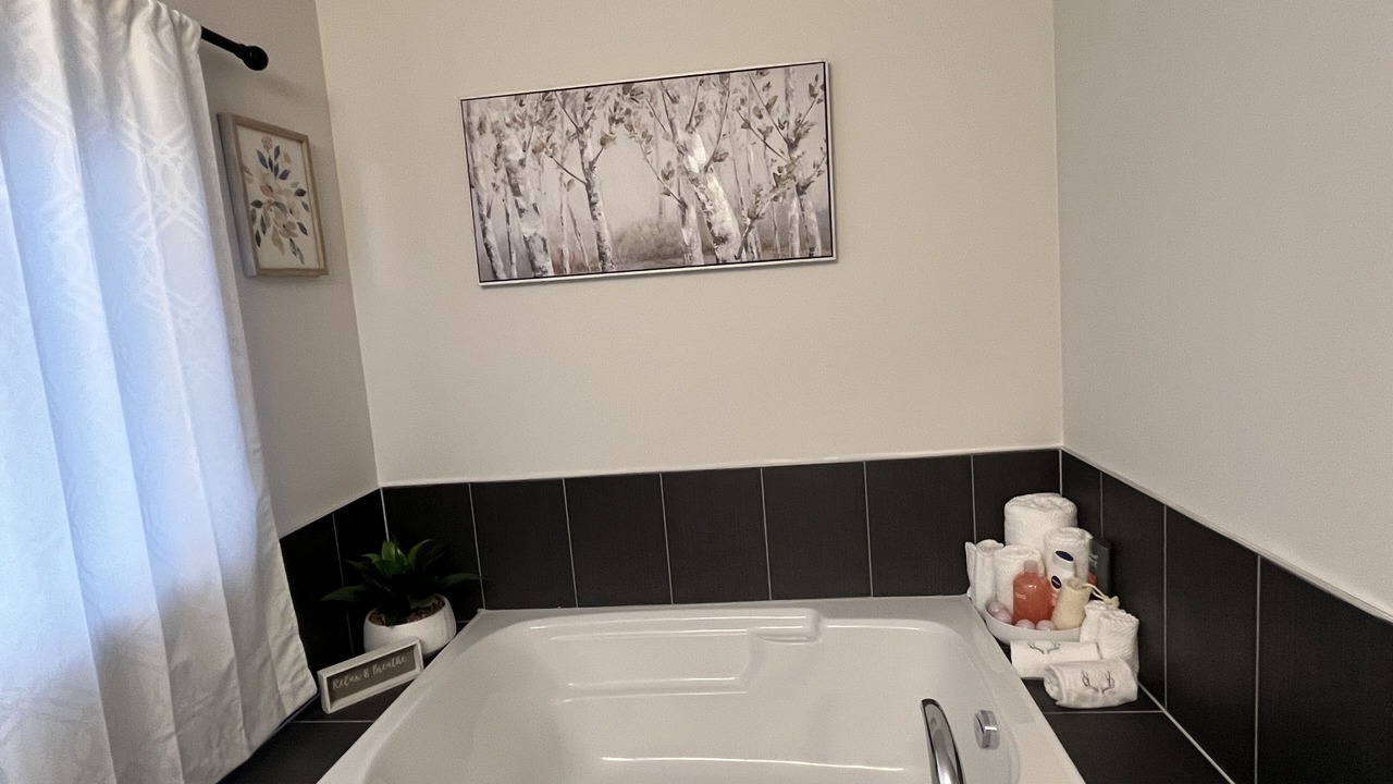 Photo of Bathroom in Niagara Falls