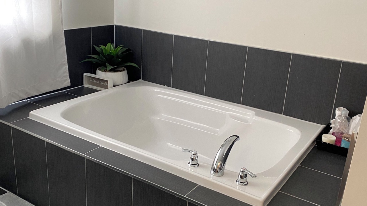 Photo of Bathroom in Niagara Falls