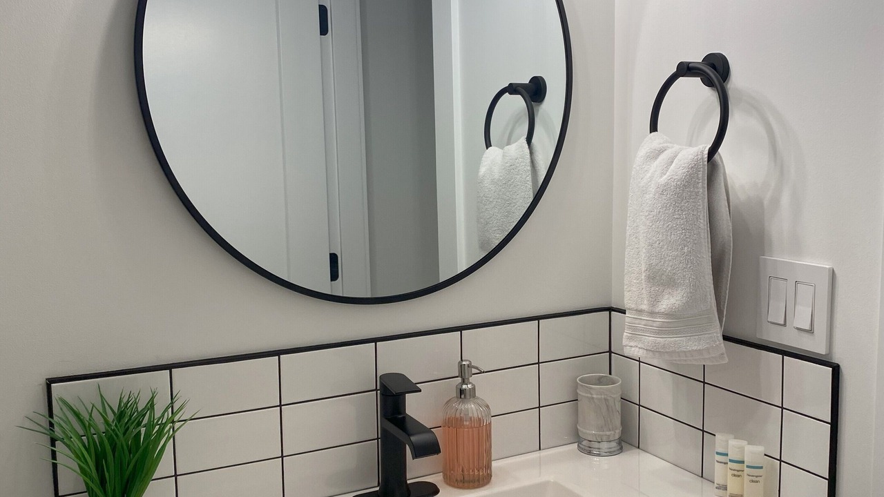 Photo of Bathroom in Riley Park