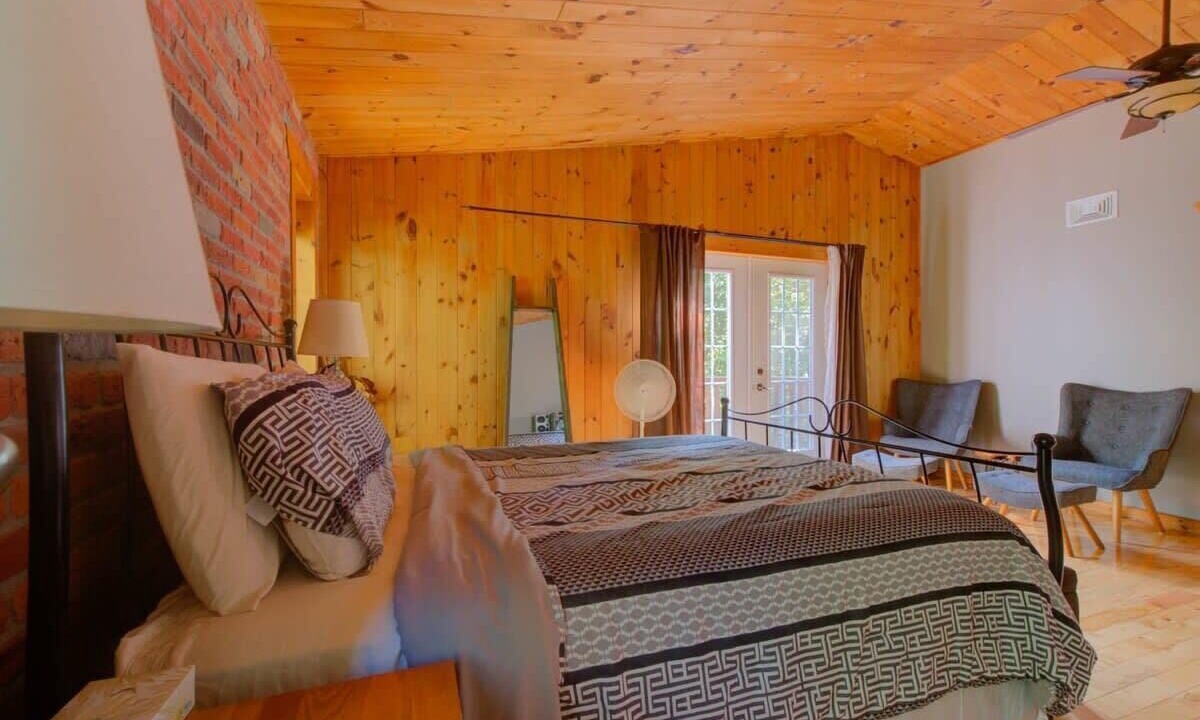 Photo of Bedroom in Mauricie