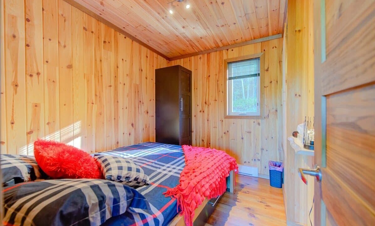 Photo of Bedroom in Pohenegamook