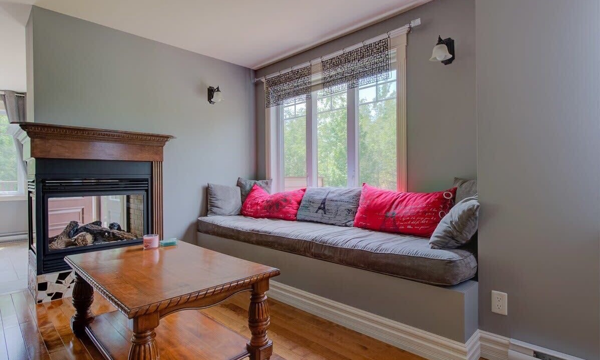 Photo of Livingroom in Petite-Riviere-Saint-Francois