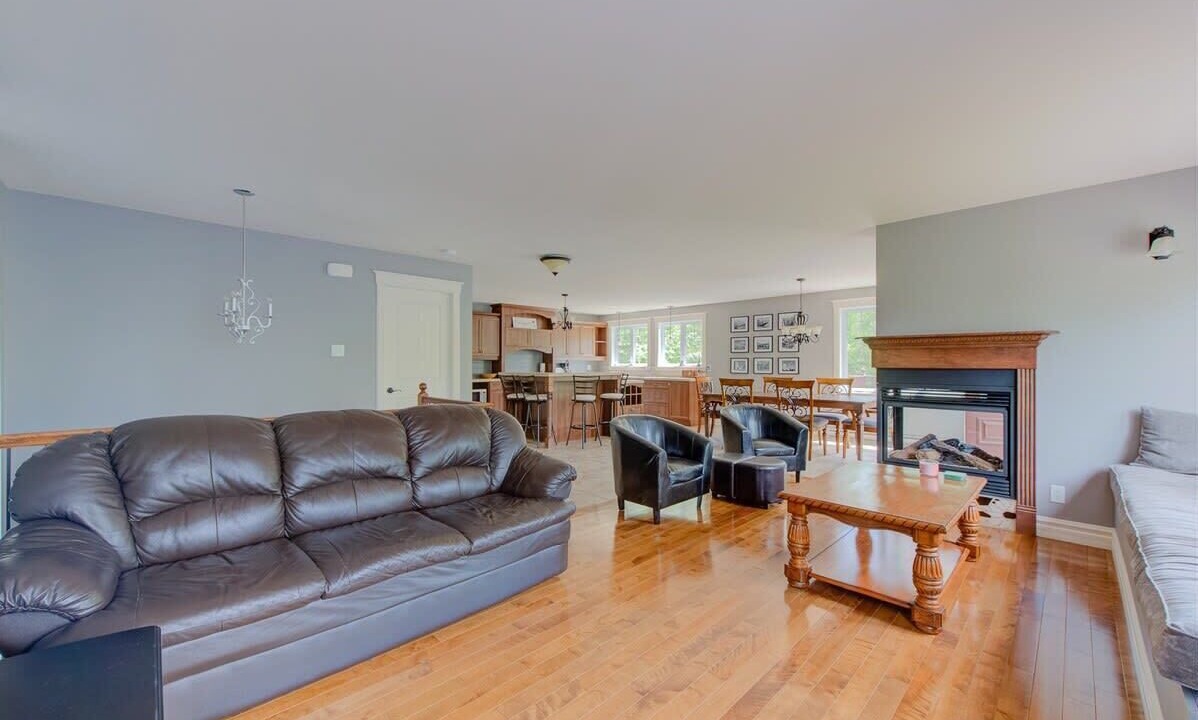 Photo of Livingroom in Petite-Riviere-Saint-Francois