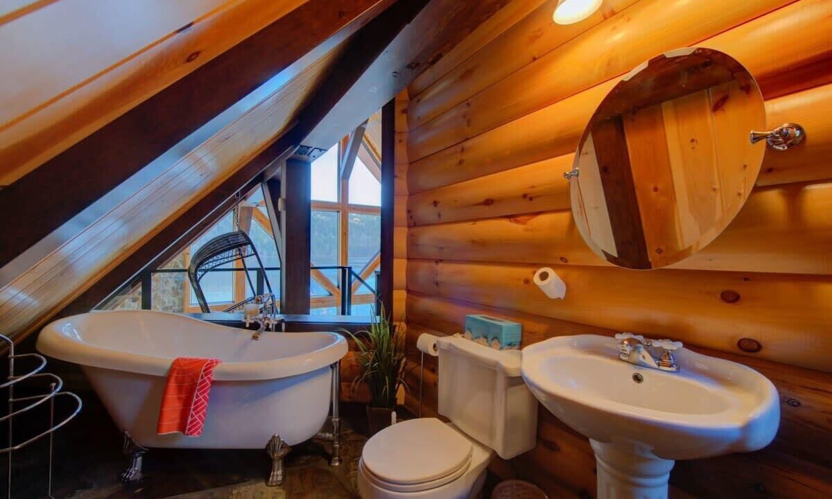 Photo of Bathroom in Mandeville
