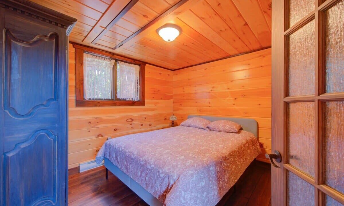 Photo of Bedroom in Mandeville