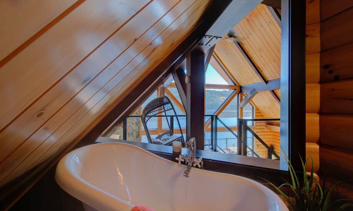 Photo of Bathroom in Mandeville