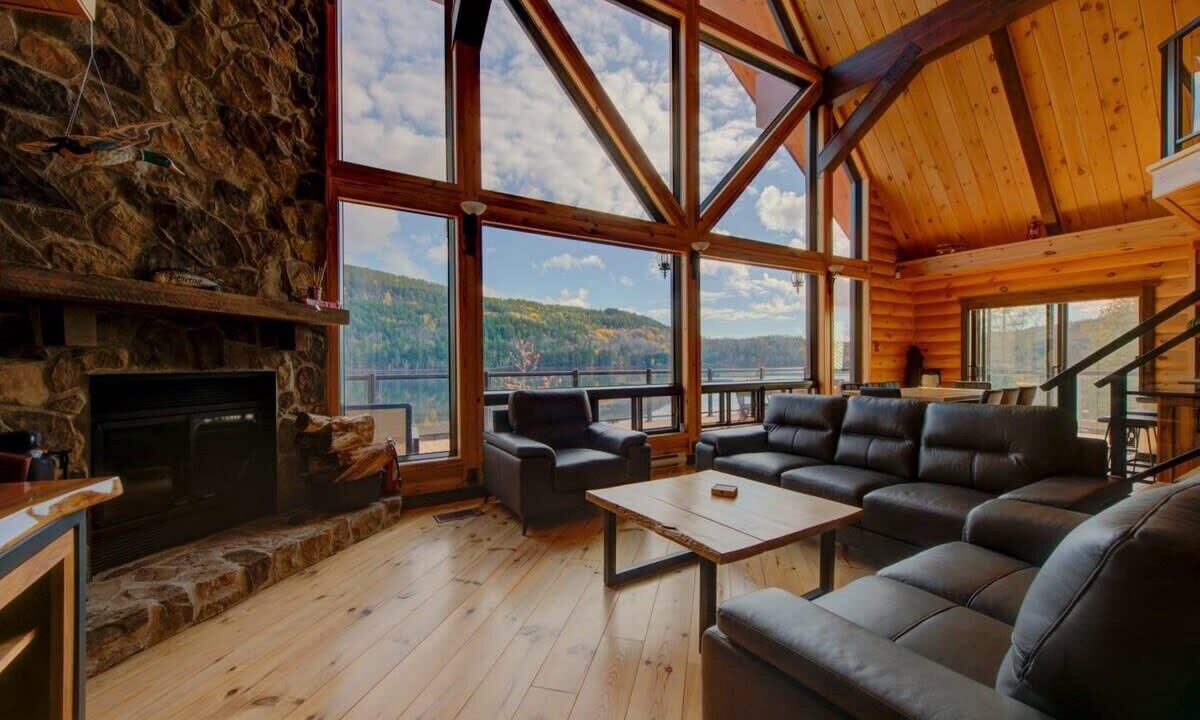 Photo of Livingroom in Mandeville