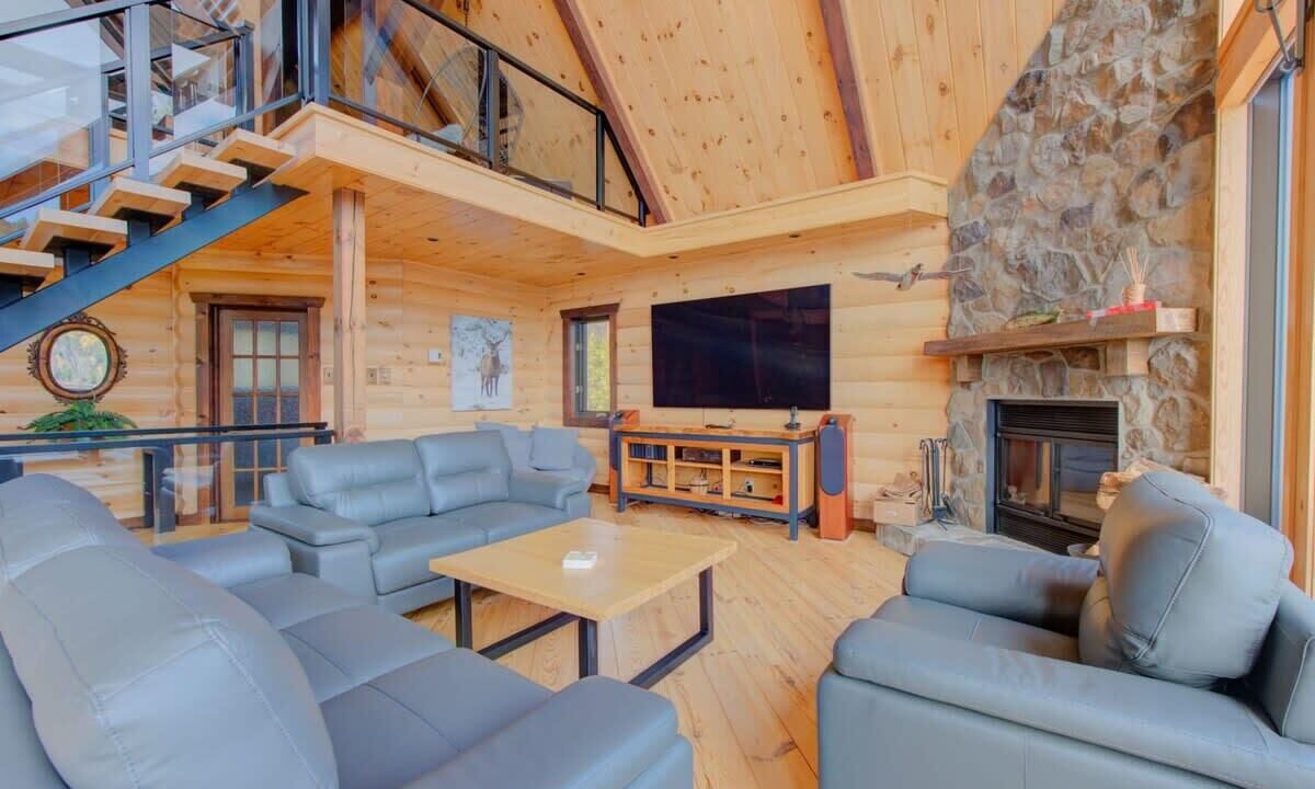 Photo of Livingroom in Mandeville