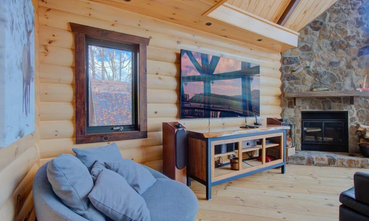 Photo of Livingroom in Mandeville