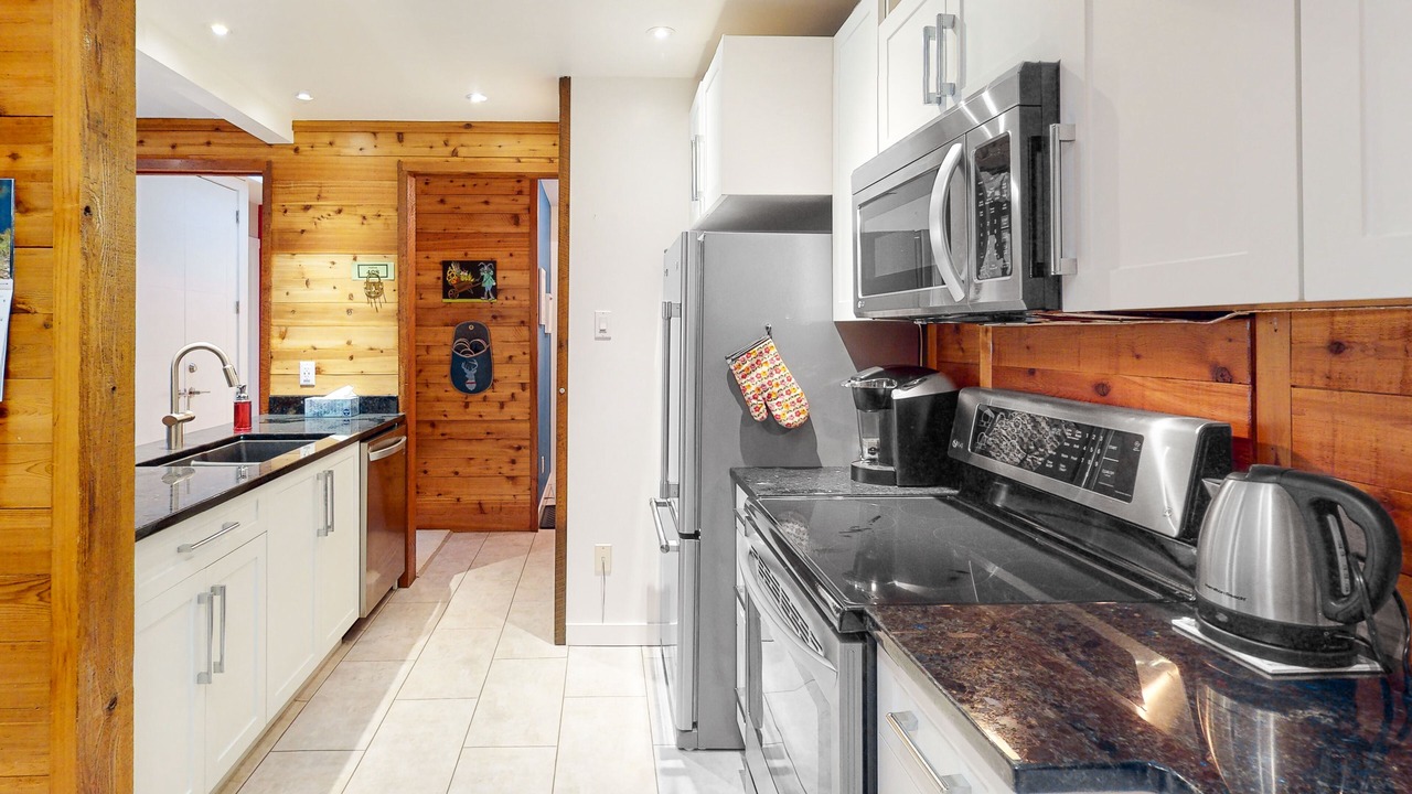 Photo of Kitchen in Big White Ski Resort