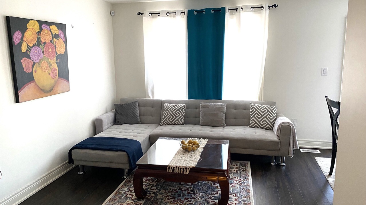 Photo of Livingroom in Welland
