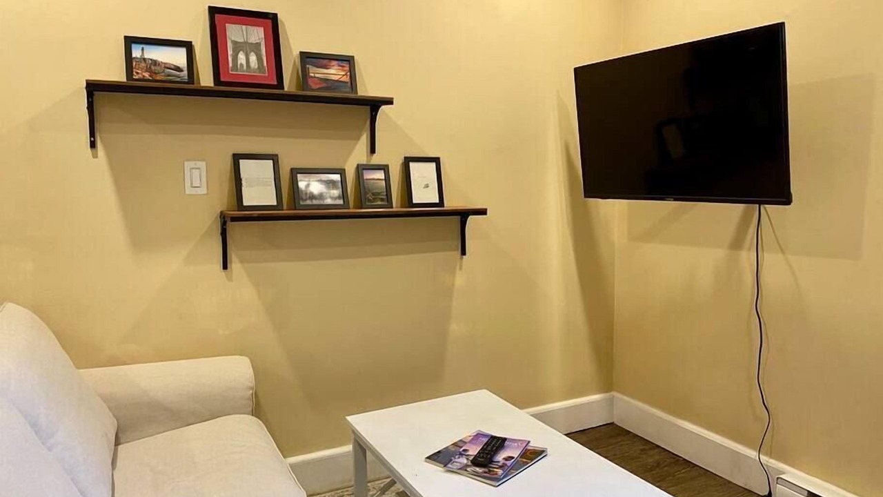 Photo of Livingroom in North End