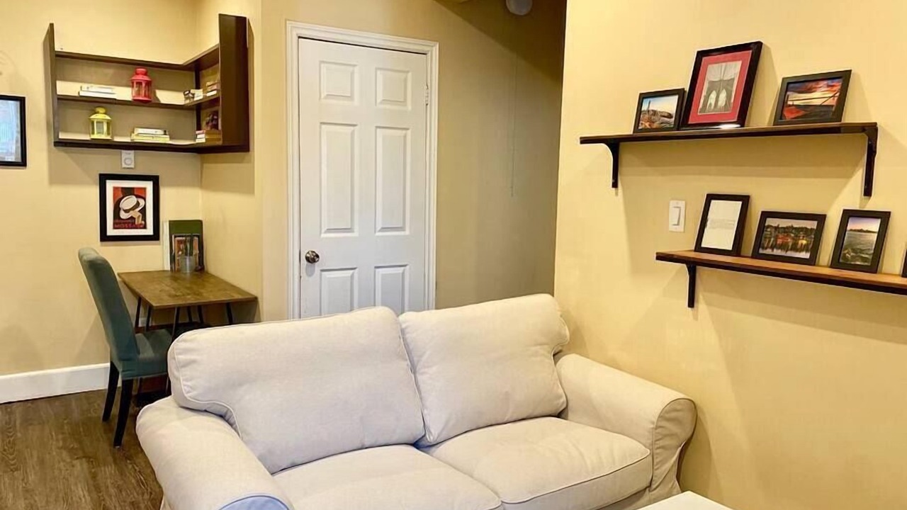 Photo of Livingroom in North End