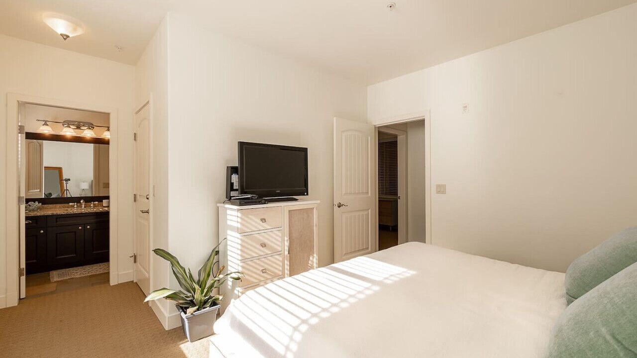 Photo of Bedroom in Westbank