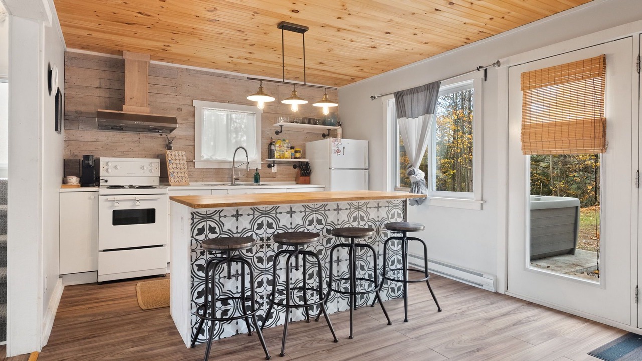 Photo of Kitchen in Val-des-Monts