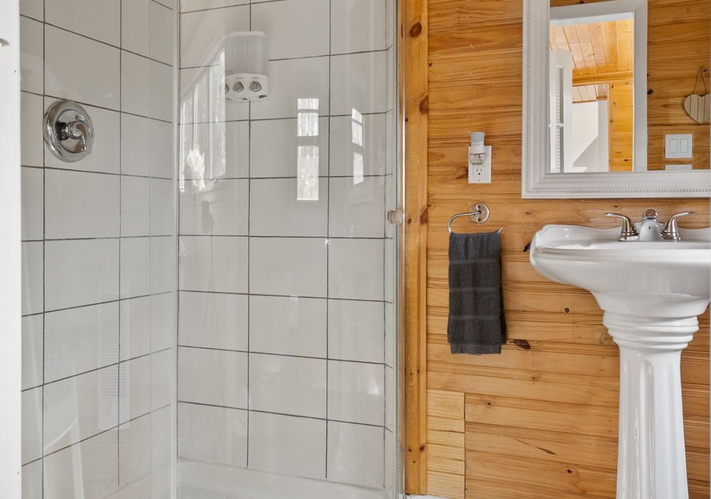 Photo of Bathroom in Val-des-Monts