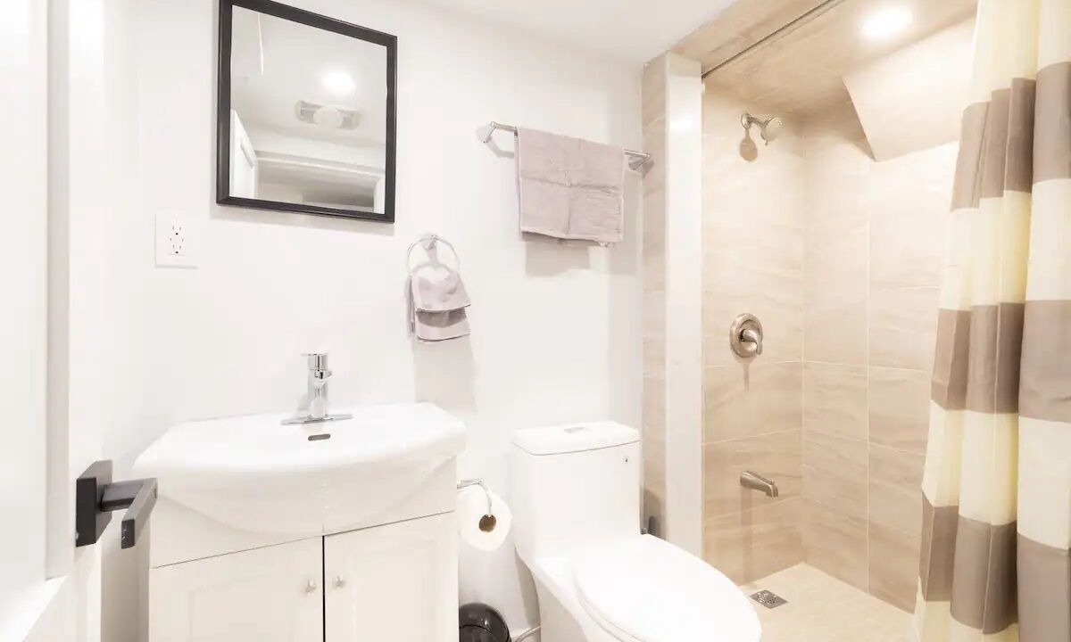 Photo of Bathroom in Clanton Park