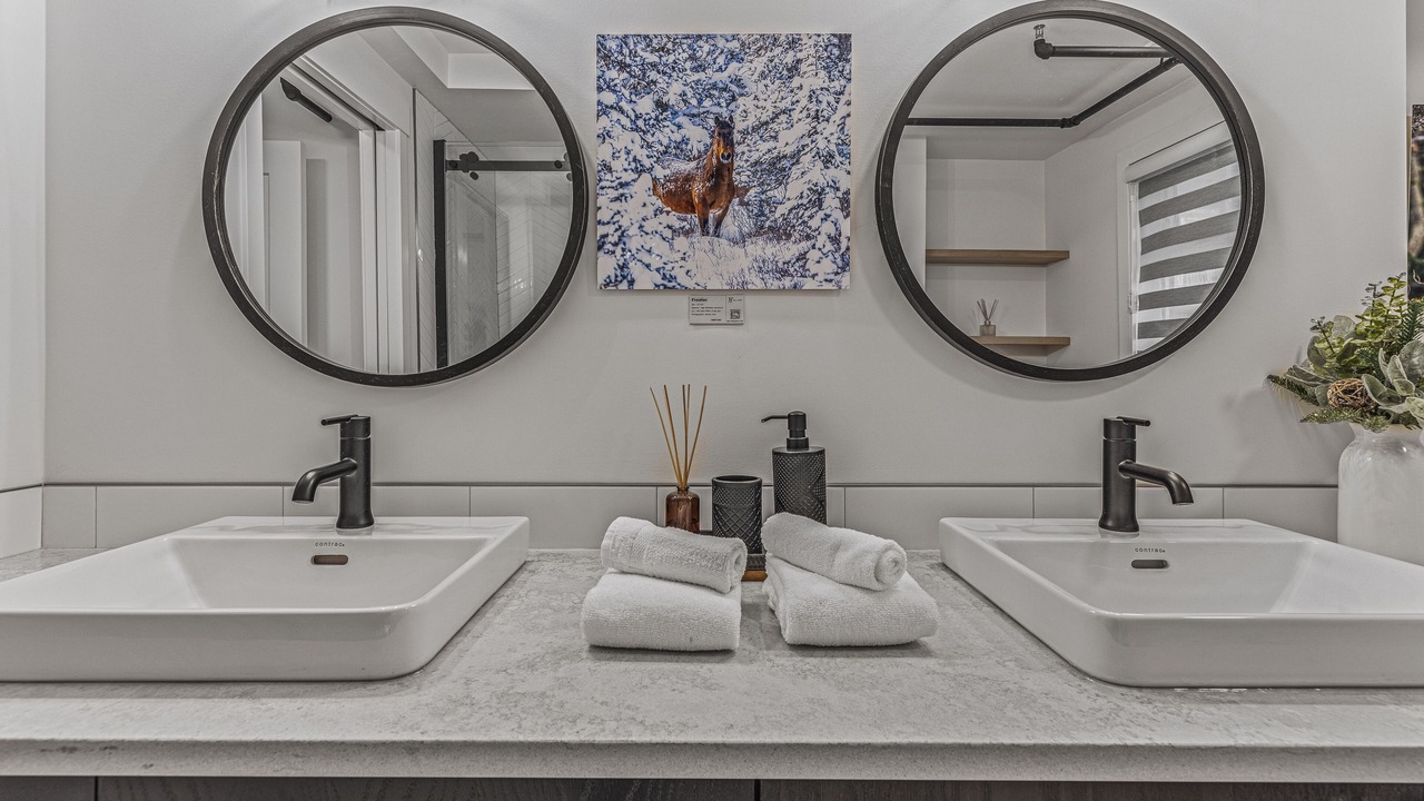 Photo of Bathroom in Cougar Creek