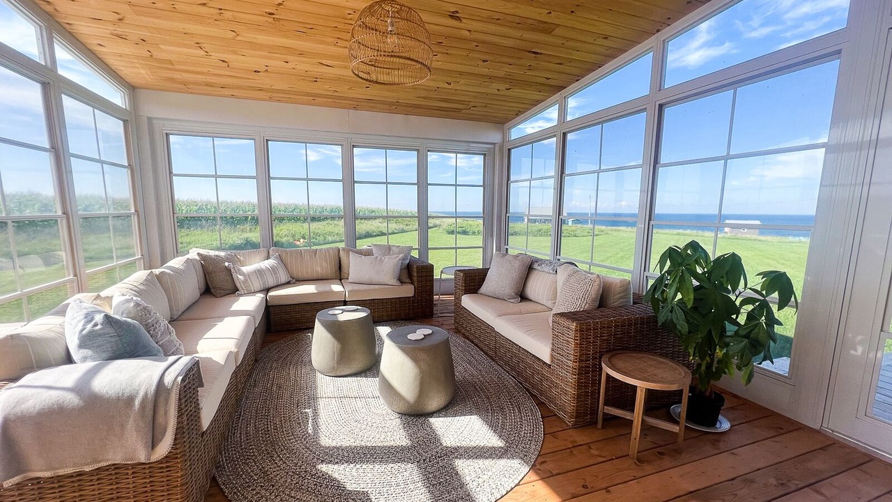 Photo of Livingroom in Sea View