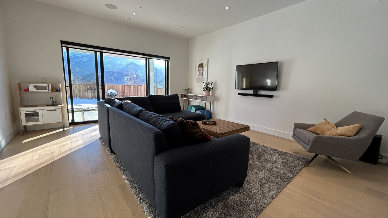 Photo of Livingroom in Squamish