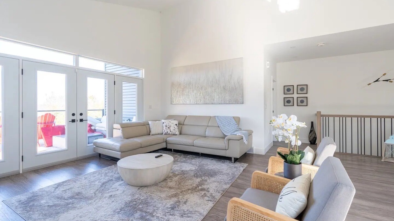 Photo of Livingroom in Wiarton