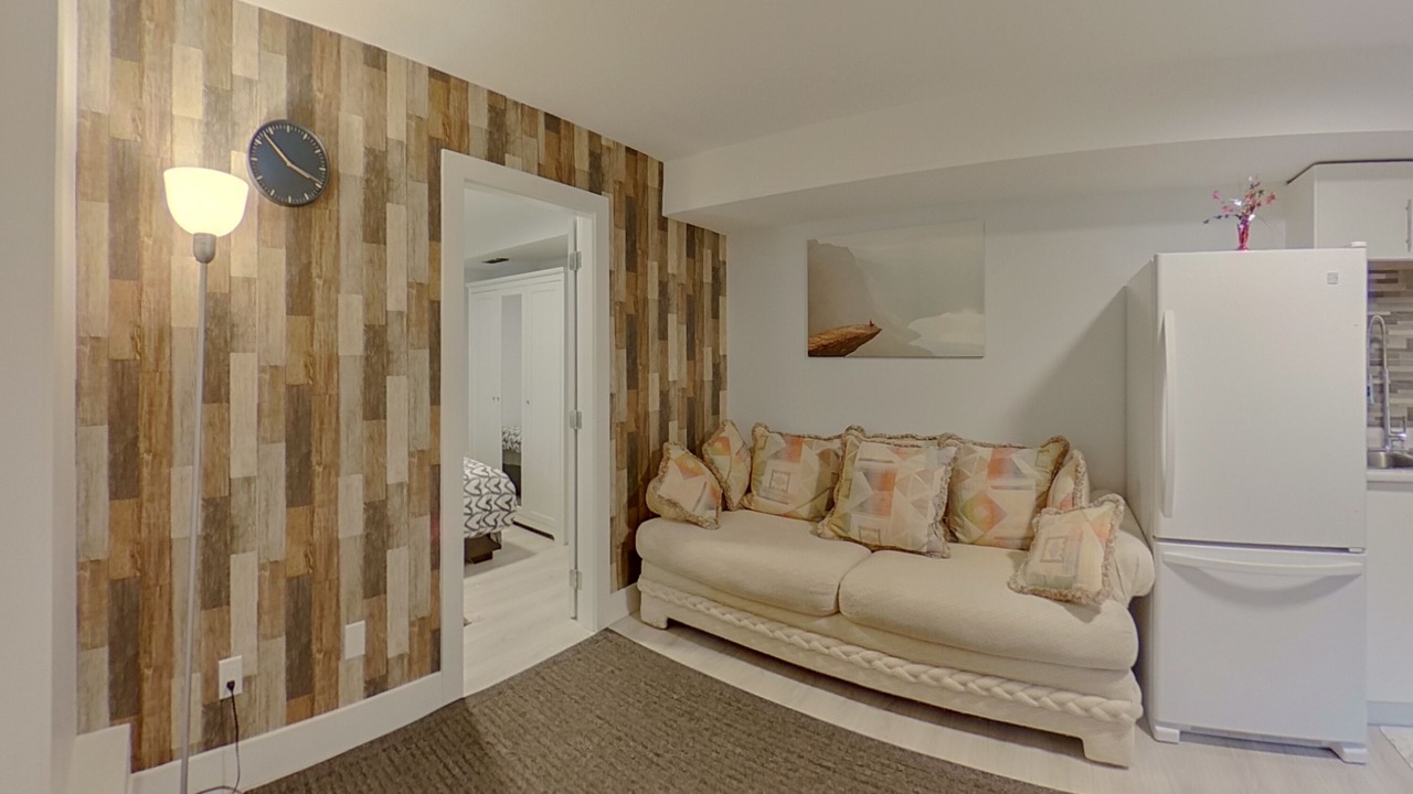Photo of Livingroom in Guildford