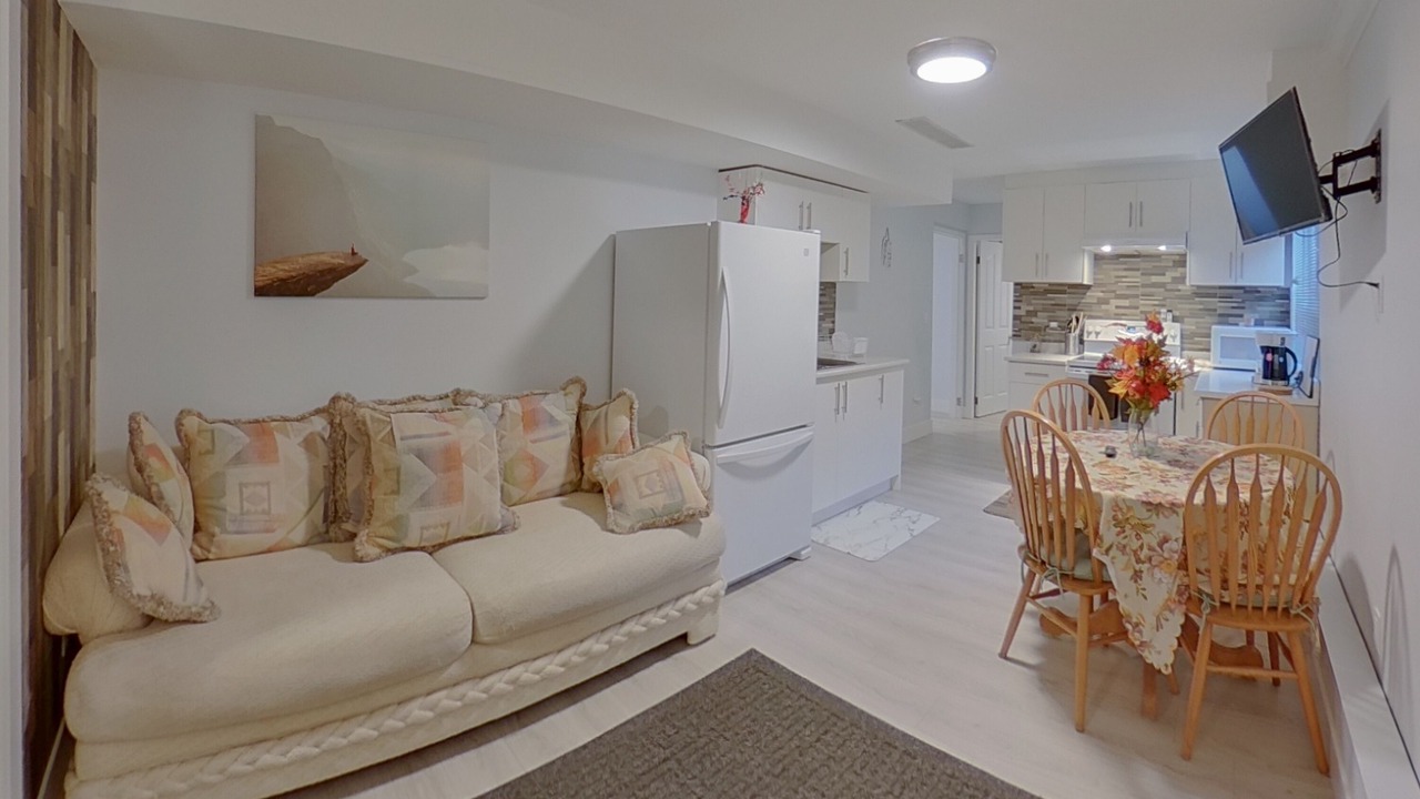Photo of Livingroom in Guildford