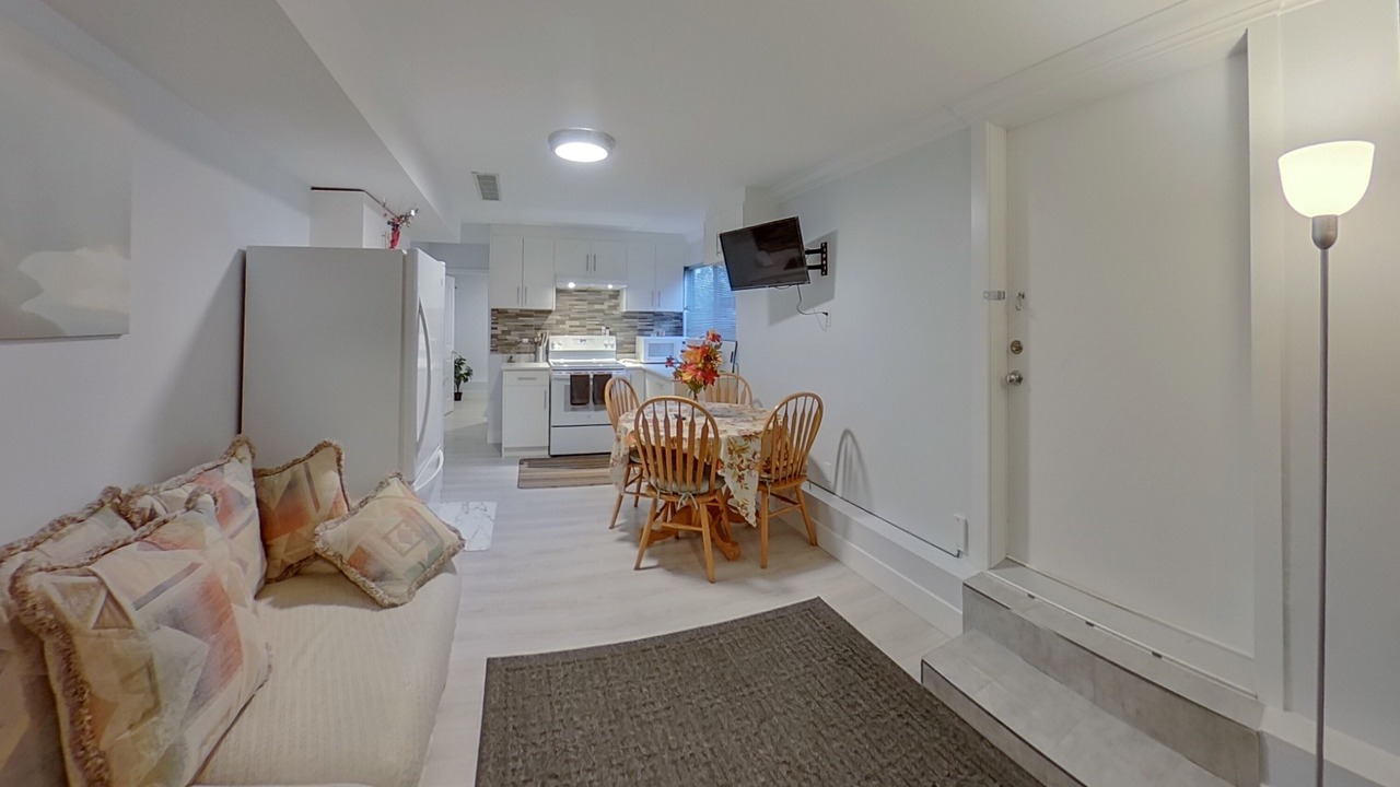Photo of Livingroom in Guildford