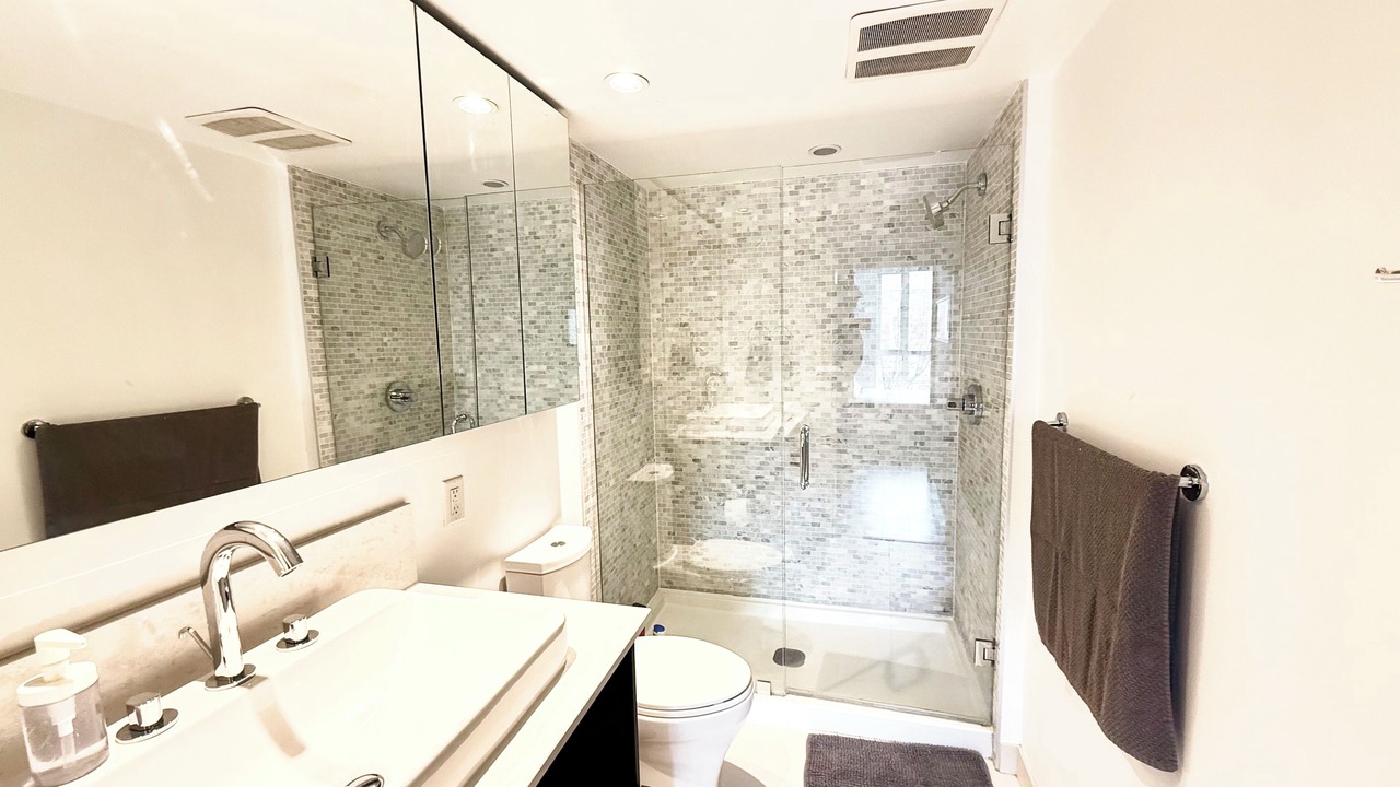 Photo of Bathroom in Chinatown