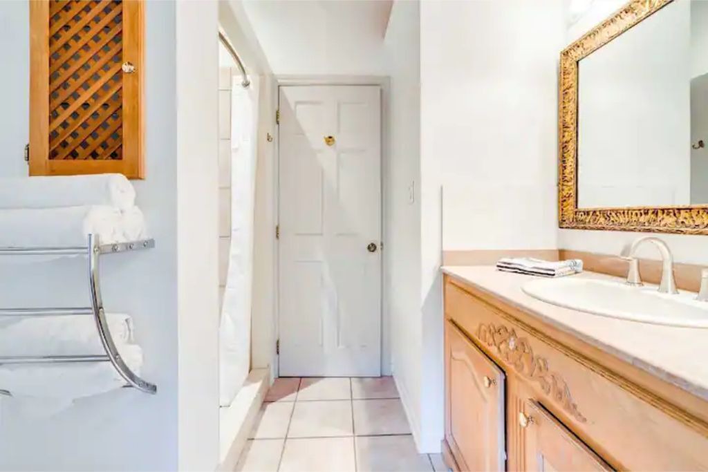 Photo of Bathroom in Fort Erie