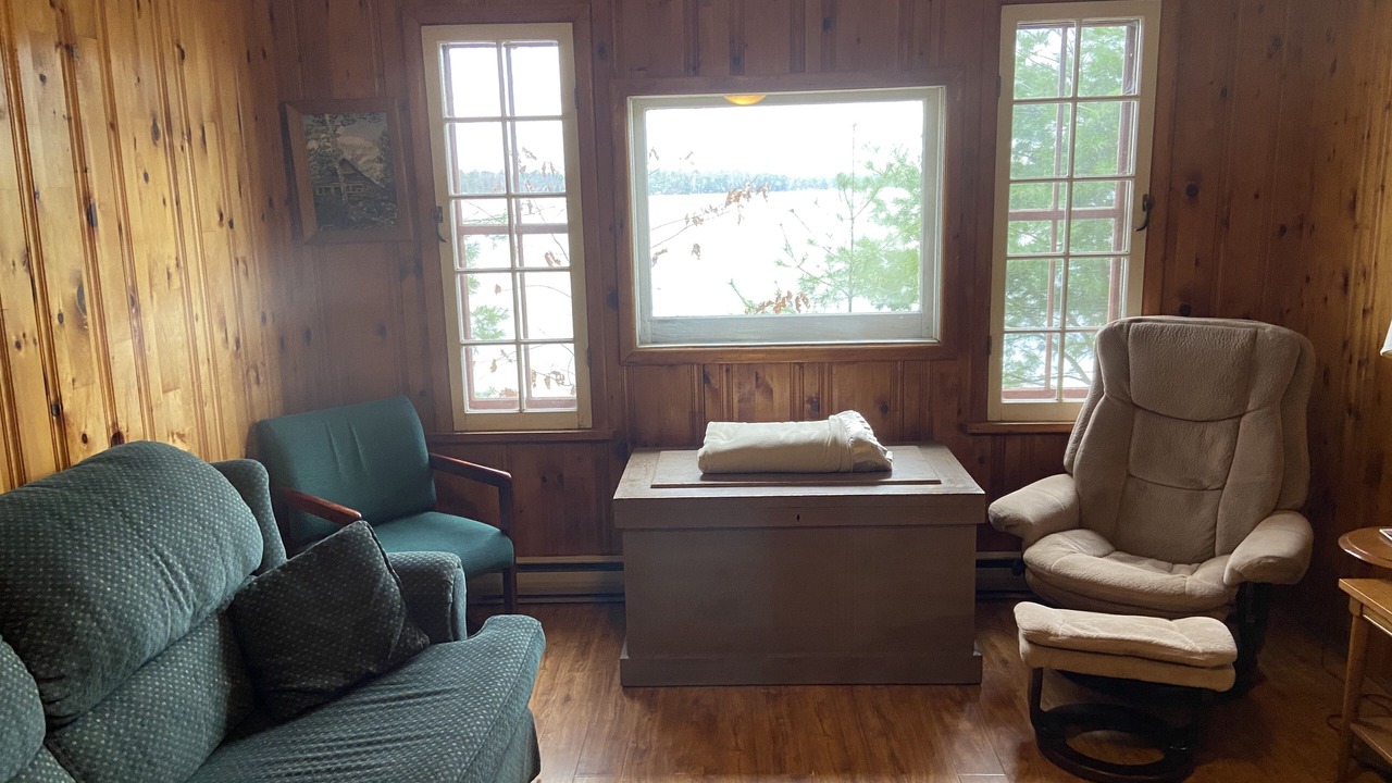 Photo of Livingroom in Addington Highlands
