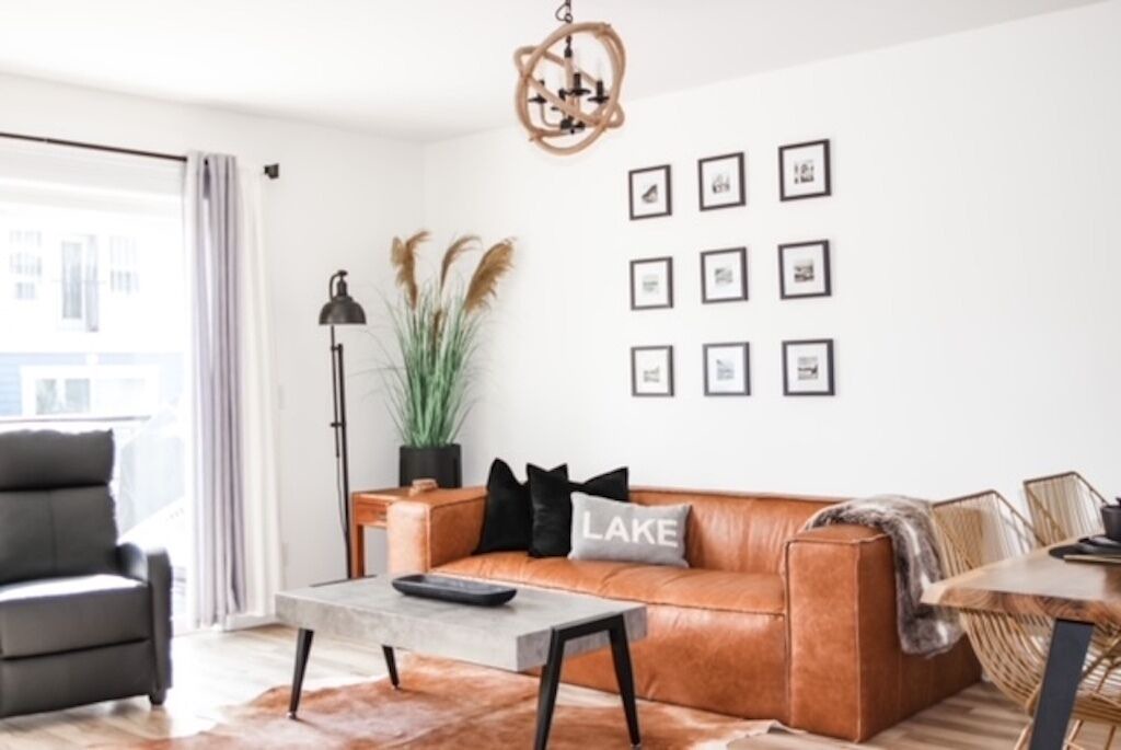 Photo of Livingroom in Sicamous
