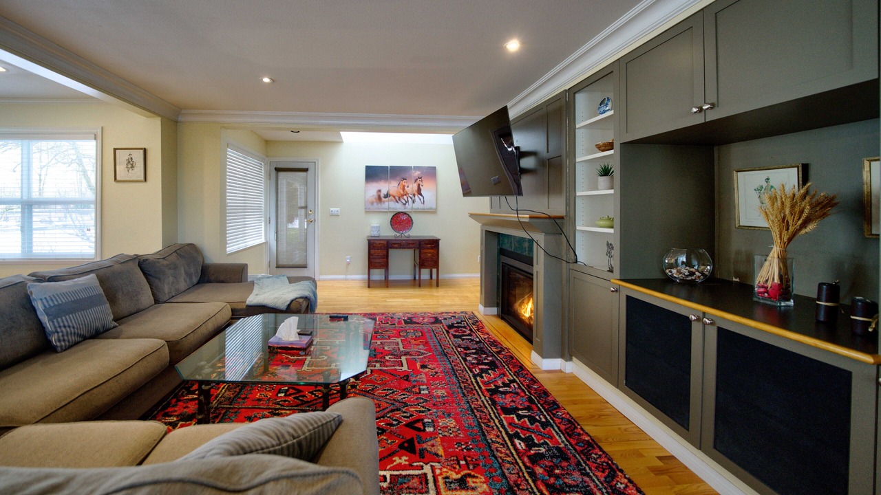 Photo of Livingroom in Langley