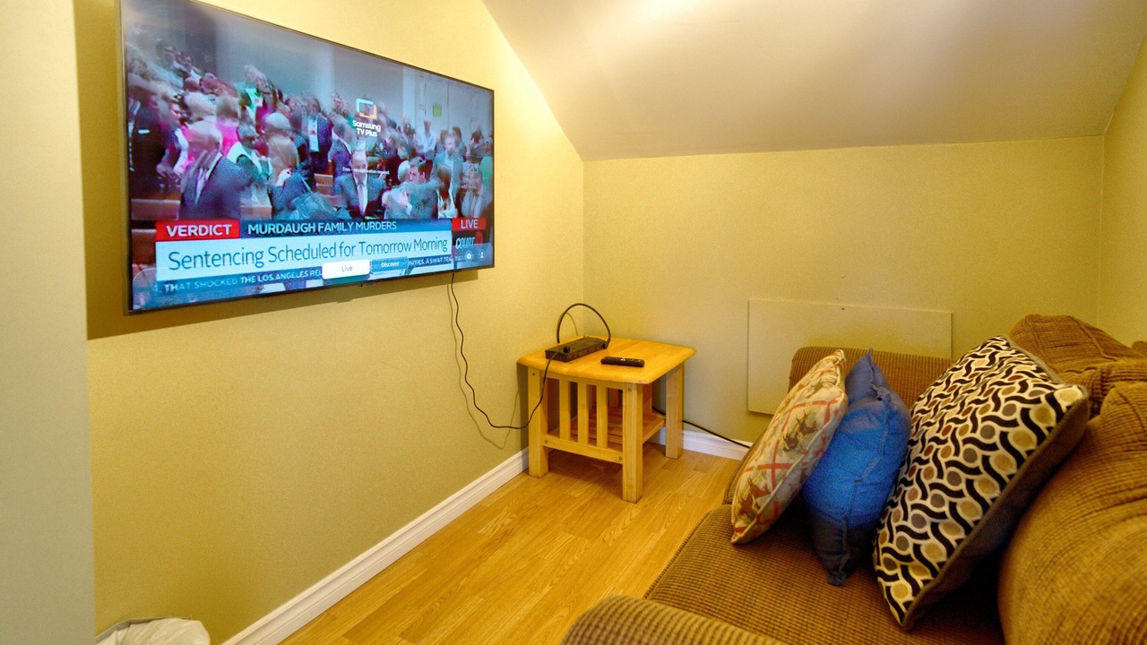 Photo of Livingroom in Langley