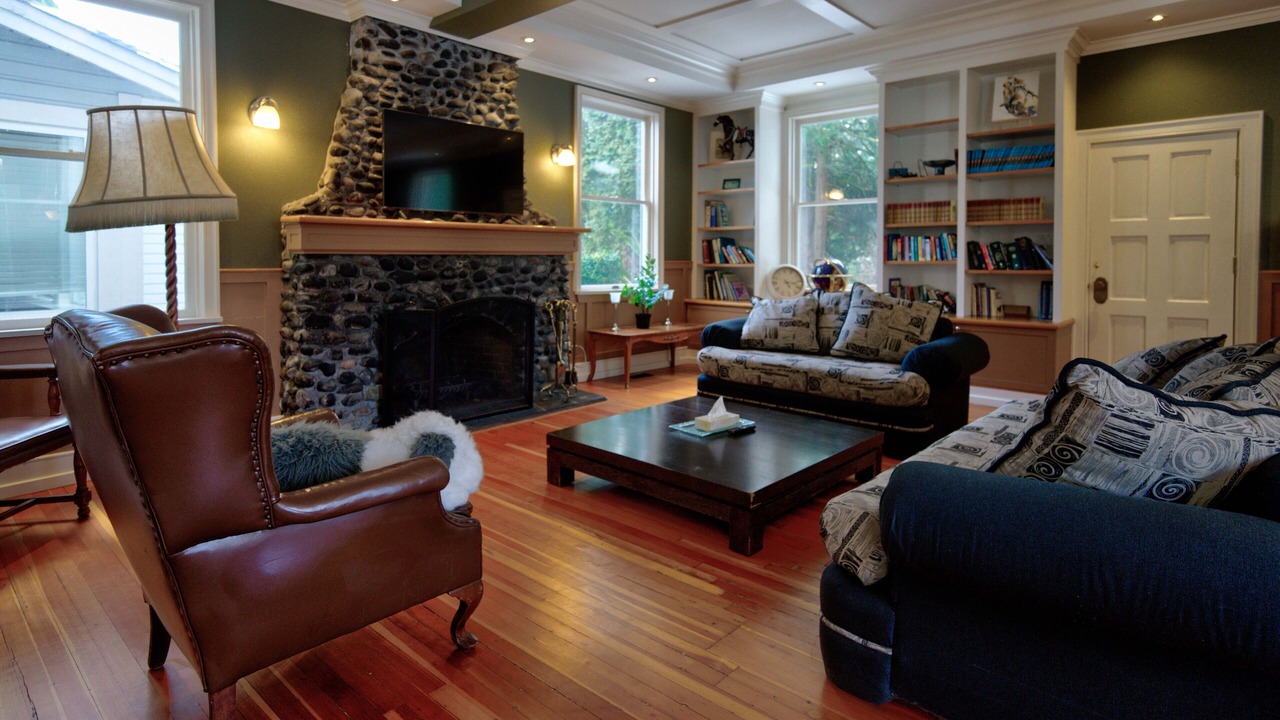 Photo of Livingroom in Langley