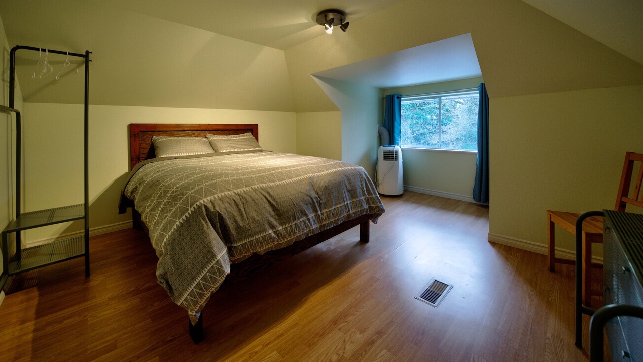 Photo of Bedroom in Langley