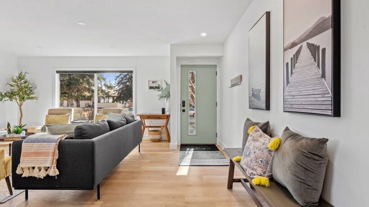 Photo of Livingroom in Southeast Calgary