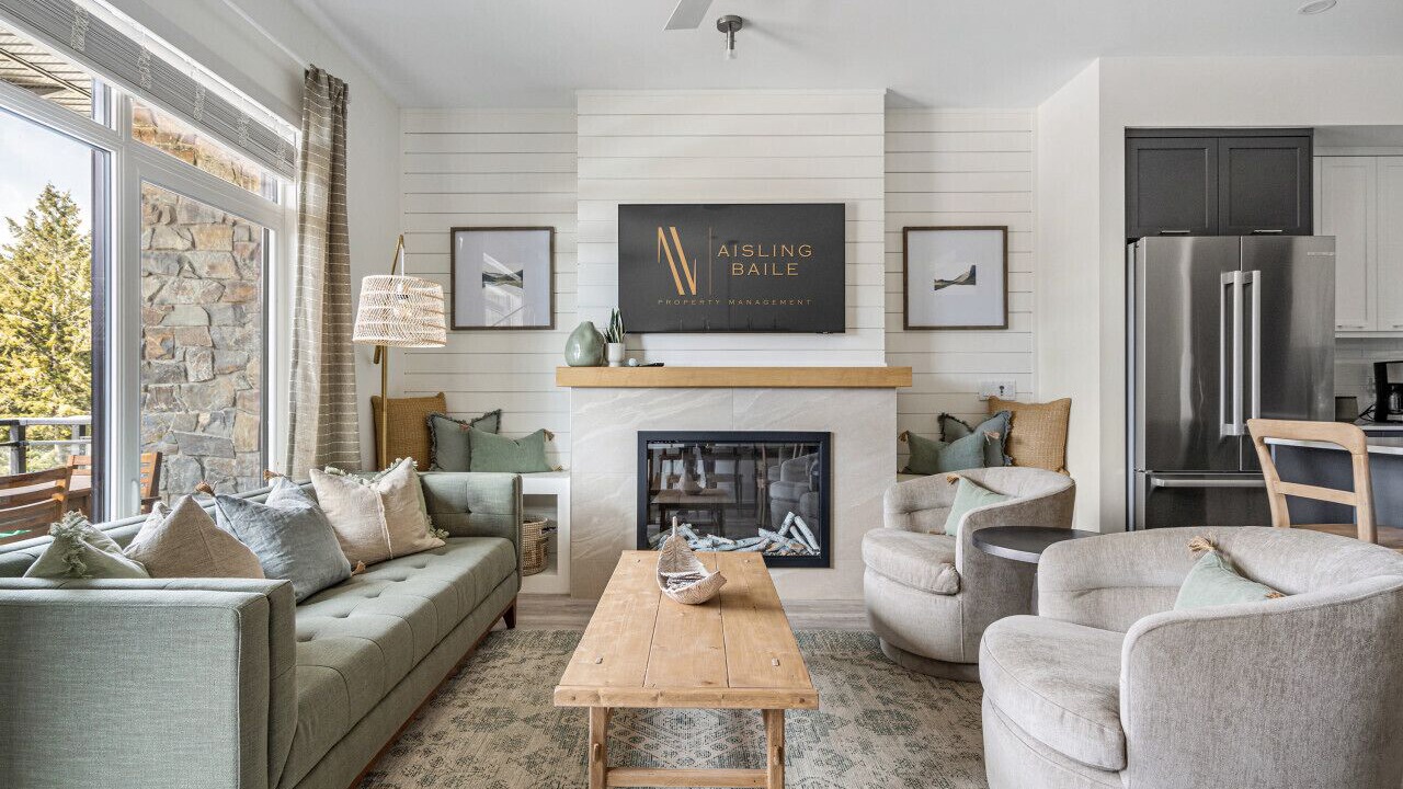 Photo of Livingroom in East Kootenay