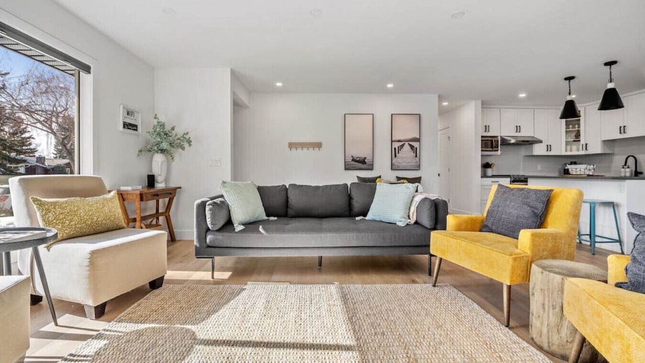 Photo of Livingroom in Southeast Calgary