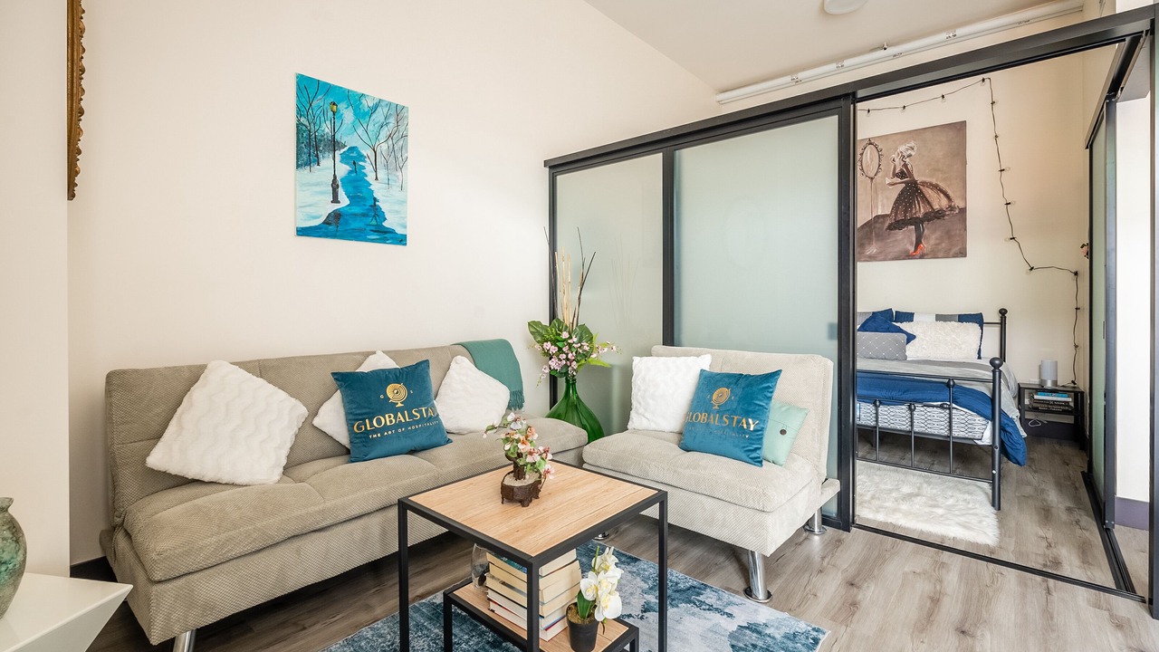 Photo of Livingroom in Central Hamilton