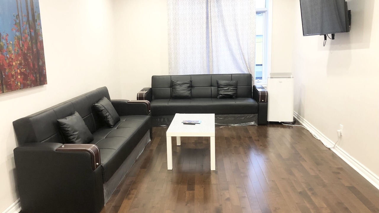 Photo of Livingroom in La Petite-Patrie