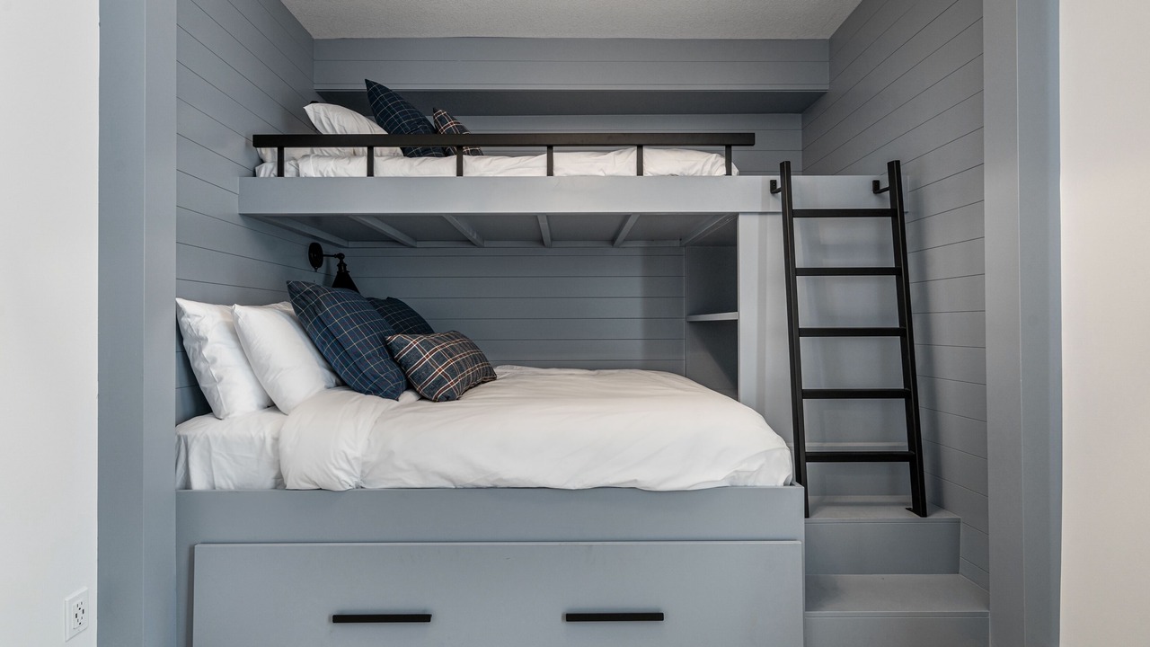 Photo of Bedroom in Canmore