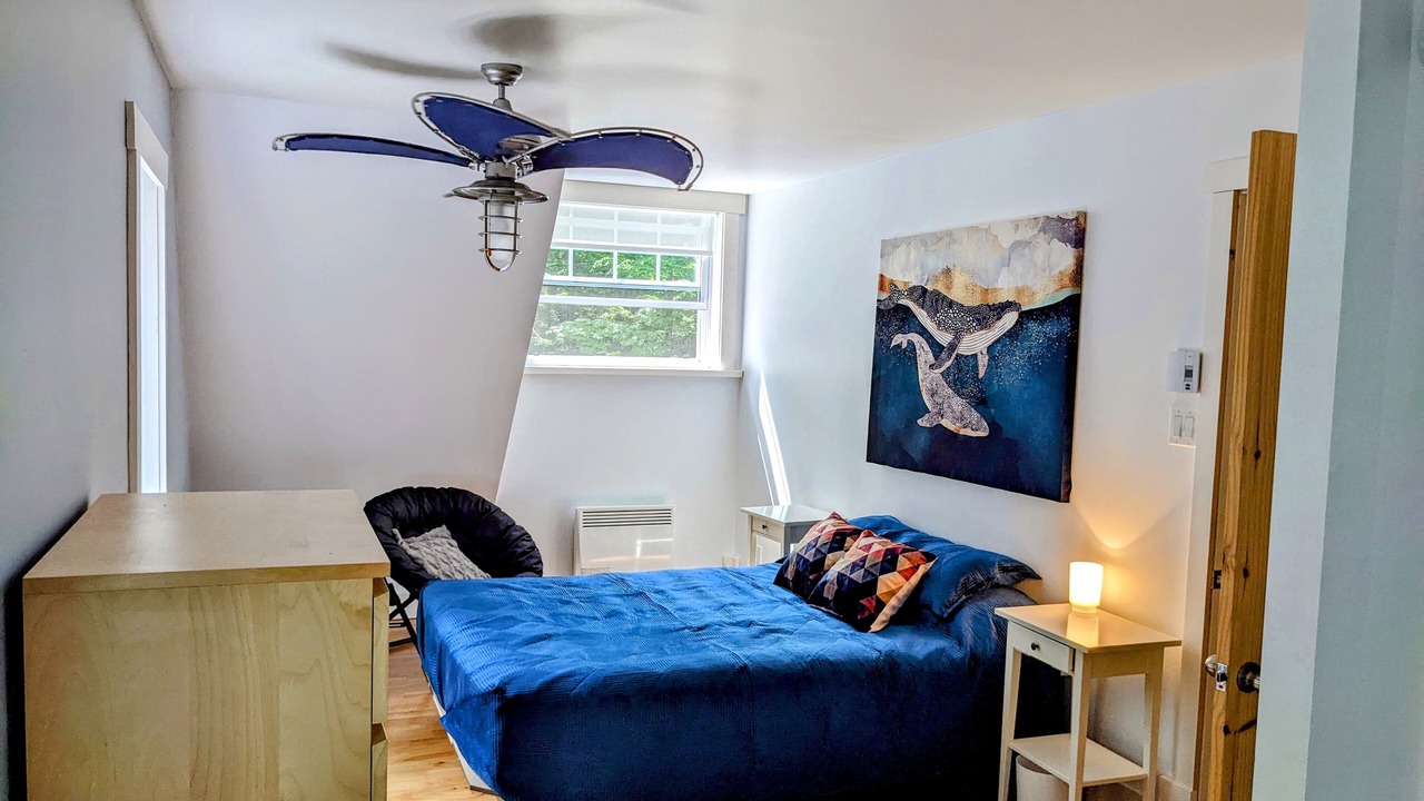 Photo of Bedroom in Asbestos