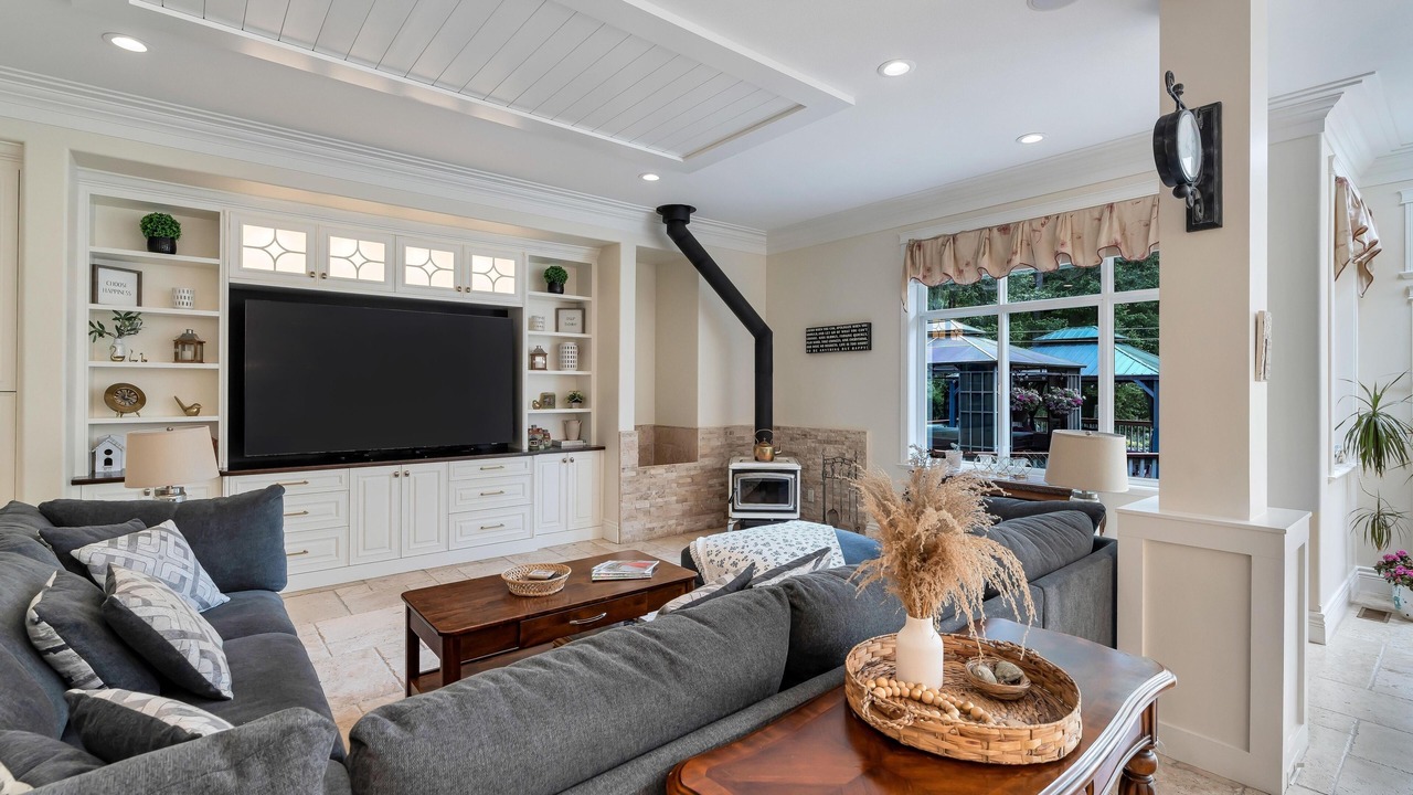 Photo of Livingroom in Shawnigan Lake