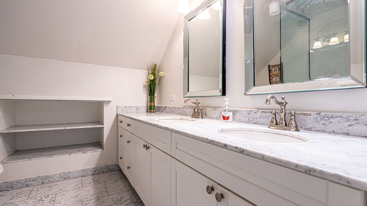 Photo of Bathroom in The Beaches