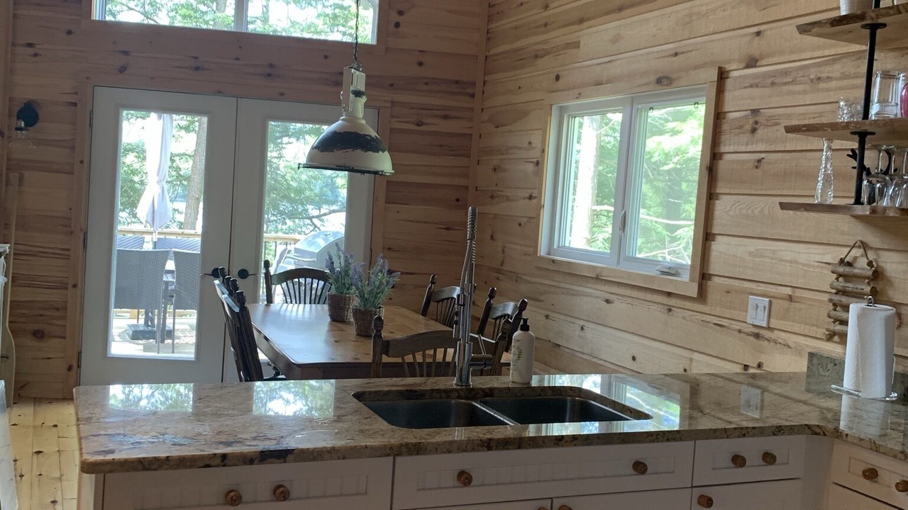 Photo of Kitchen in Dysart et al