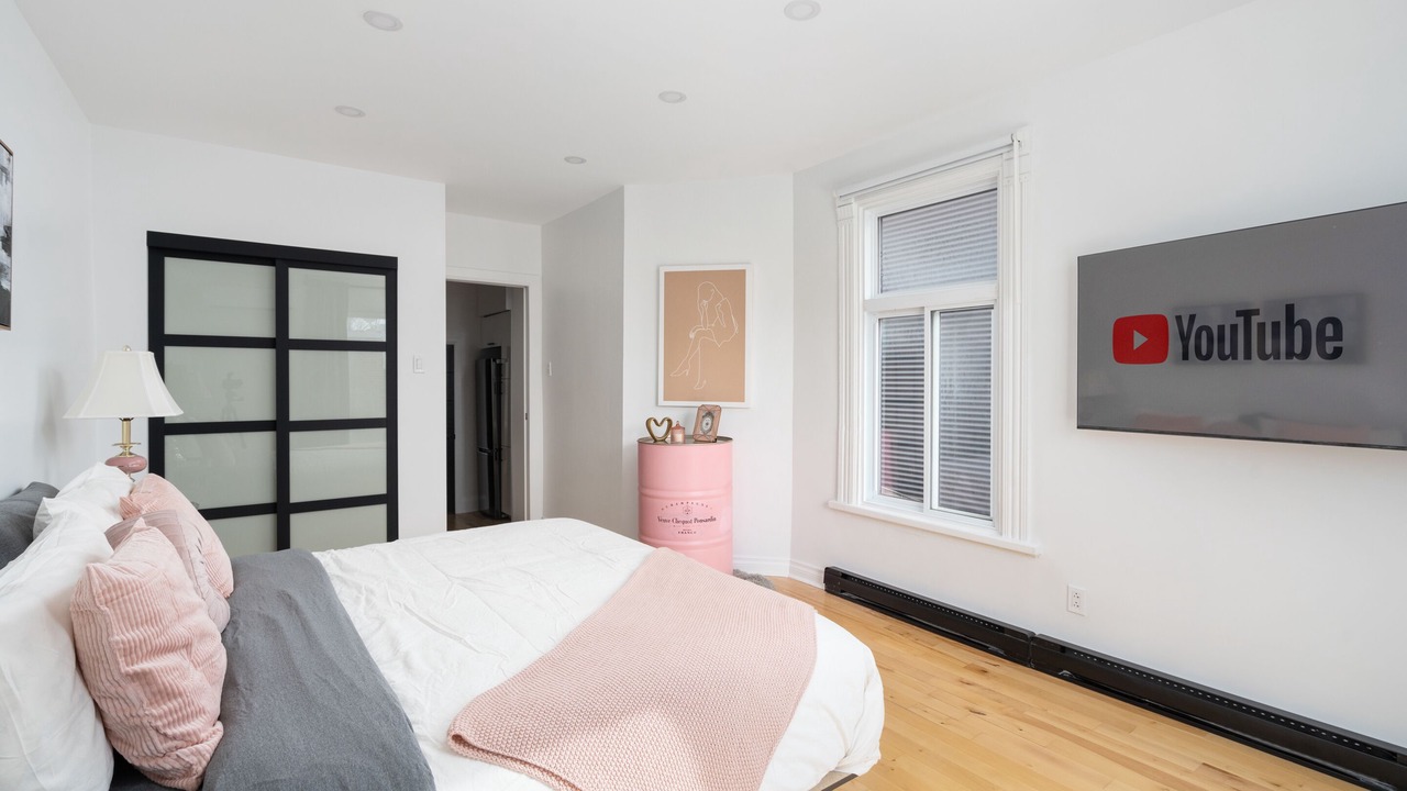 Photo of Bedroom in Plateau Mont Royal