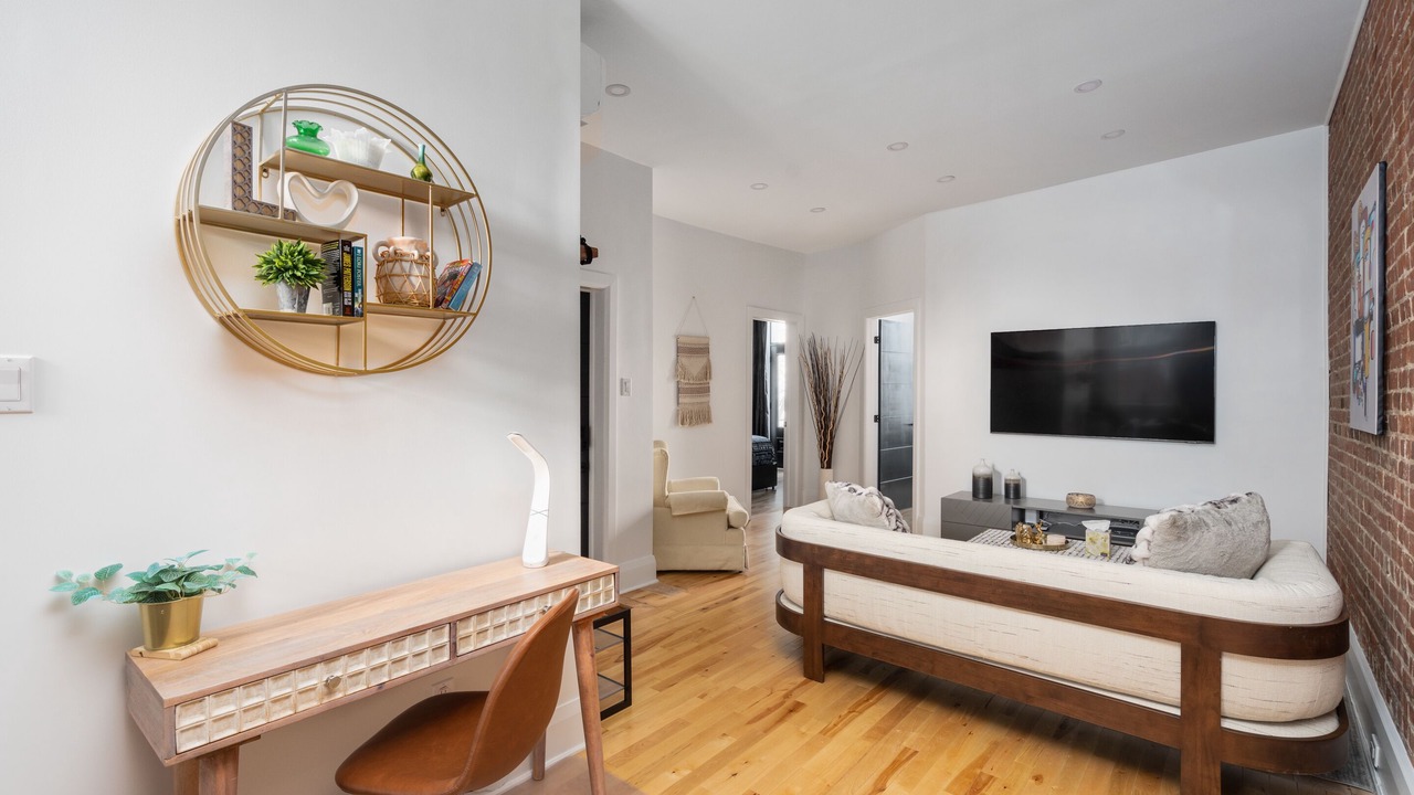 Photo of Livingroom in Plateau Mont Royal