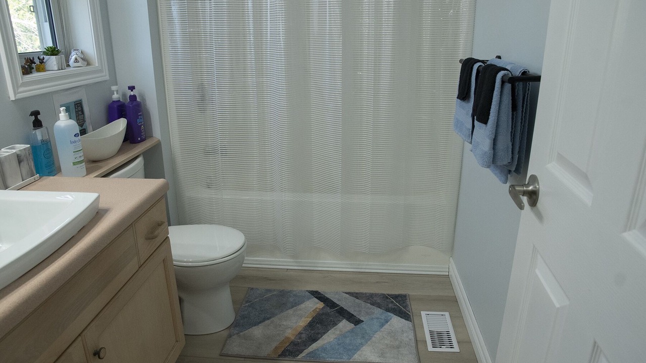 Photo of Bathroom in Amherstburg