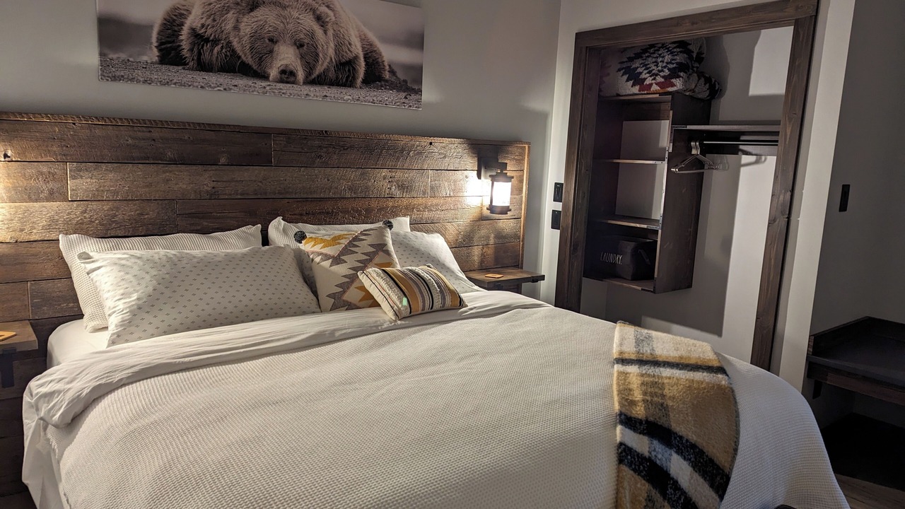 Photo of Bedroom in Valemount